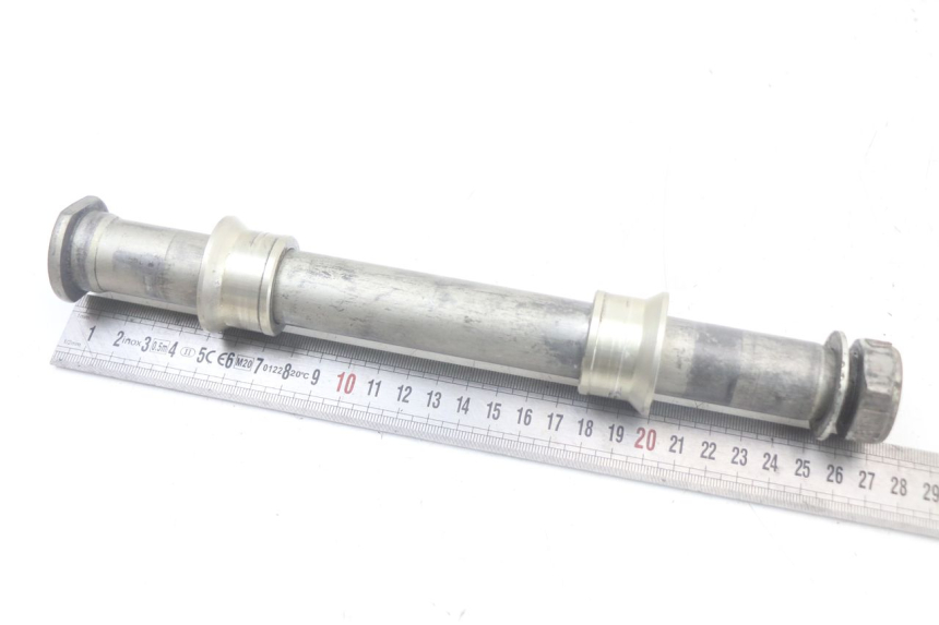 photo de EIXO DA RODA TRASEIRA HONDA CRF R 250 (2020 - 2021) - Zoom do estado de desgaste