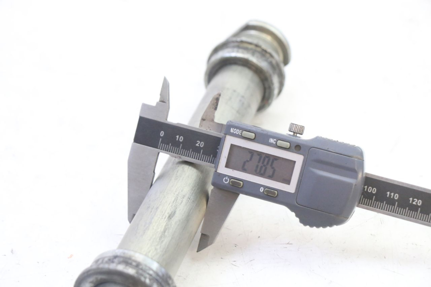 photo de EIXO DA RODA TRASEIRA YAMAHA FZ6 FAZER S2 600 (2007 - 2011) - Ampliação técnica