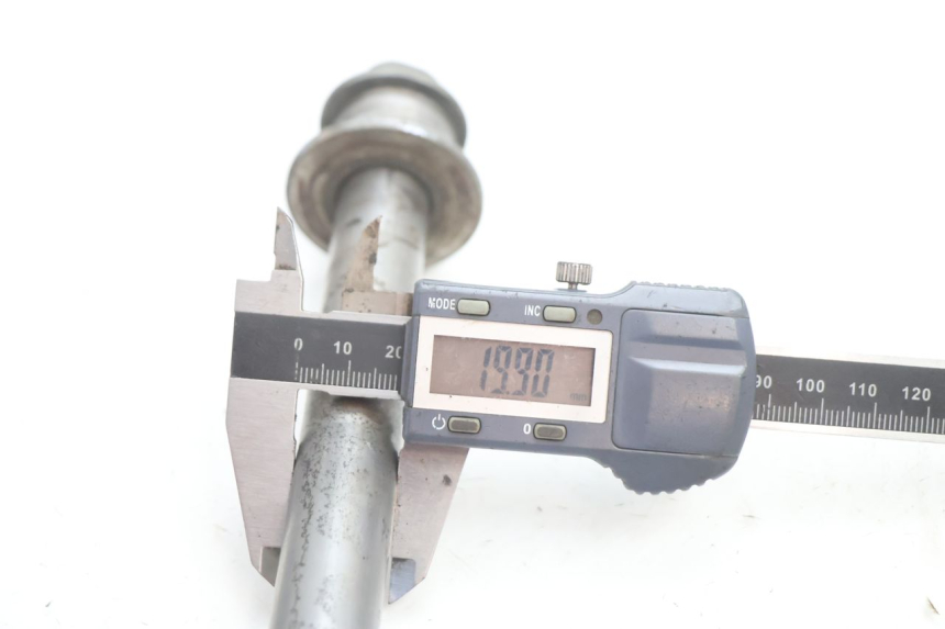 photo de EIXO DA RODA TRASEIRA KAWASAKI GPX F ZX750F 750 (1986 - 1990) - Ampliação técnica