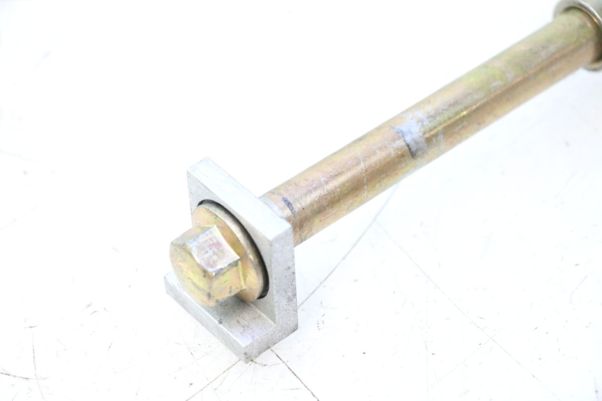 photo de EIXO DA RODA TRASEIRA APOLLO RFZ 150 - Pontos de fixação