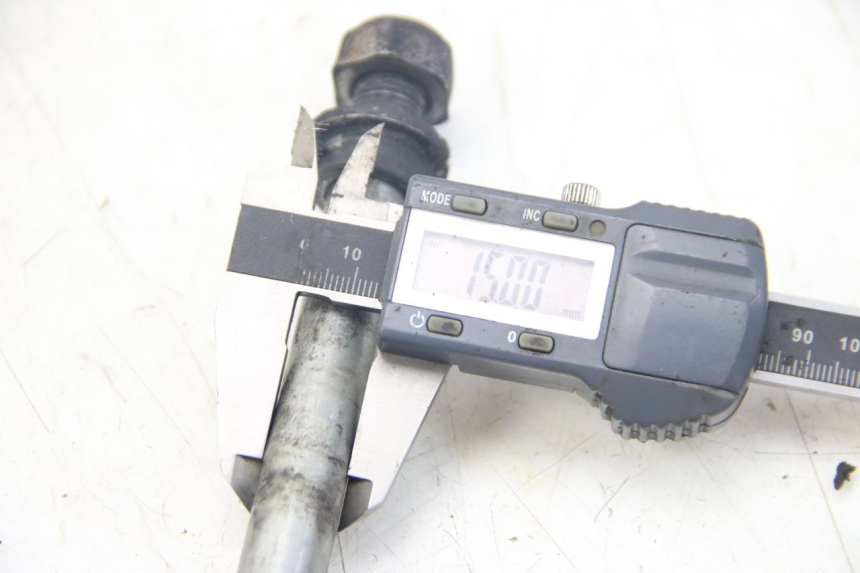 photo de EIXO DA RODA TRASEIRA YAMAHA SR 125 (1982 - 2003) - Zoom do estado de desgaste