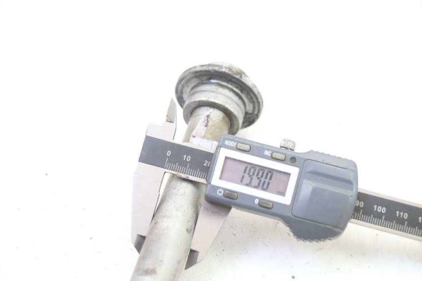 photo de EIXO DA RODA TRASEIRA HONDA ST PAN EUROPEAN 1300 (2002 - 2013) - Ampliação técnica