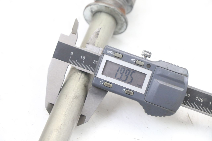 photo de EIXO DA RODA TRASEIRA SUZUKI GSX F GSXF 650 (2007 - 2015) - Ampliação técnica