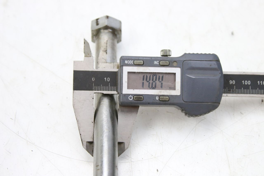 photo de EIXO DA RODA TRASEIRA KEEWAY TX 50 (2008 - 2015) - Detalhe da peça