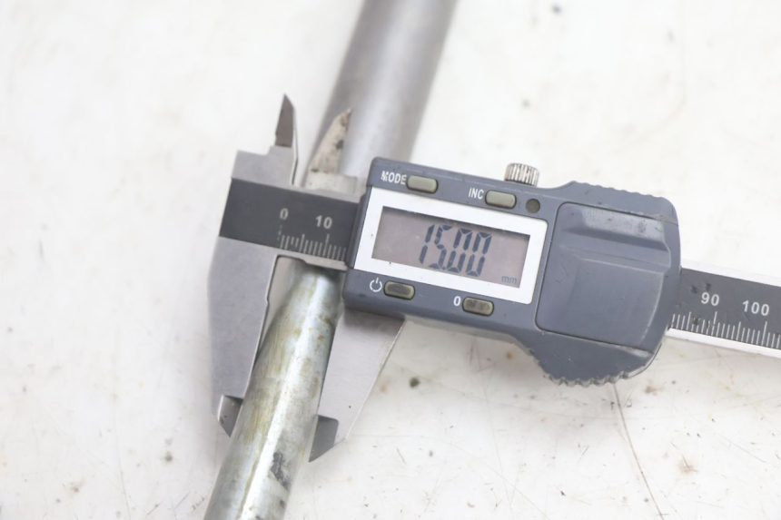 photo de EIXO DA RODA TRASEIRA YAMAHA XV VIRAGO 535 (1988 - 2004) - Ampliação técnica