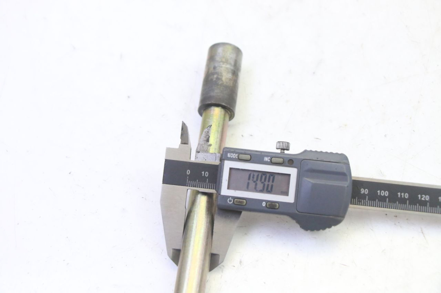 photo de EIXO DA RODA DIANTEIRA HYOSUNG GV AQUILA 125 (2000 - 2009) - Ampliação técnica