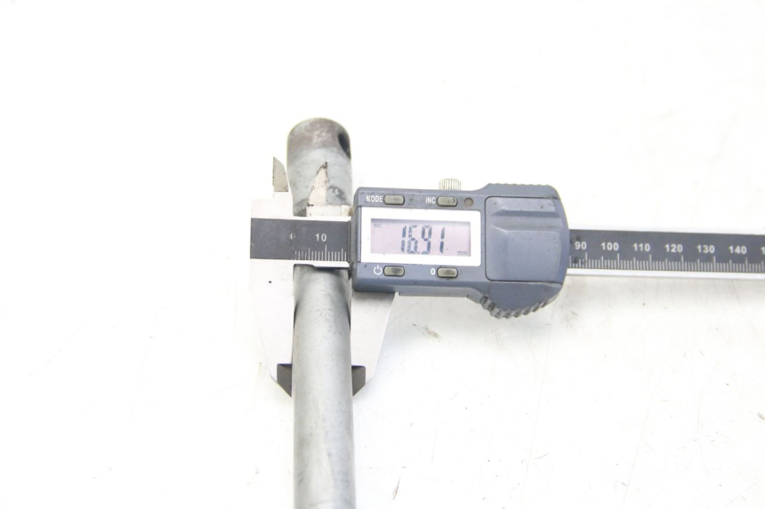 photo de EIXO DA RODA DIANTEIRA BMW C1 125 (2000 - 2003) - Detalhe da peça