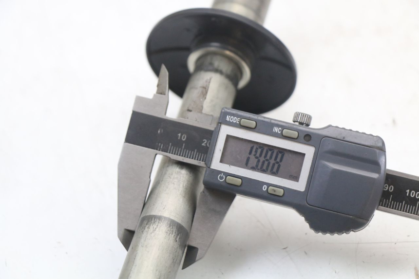 photo de EIXO DA RODA DIANTEIRA HONDA CRF R 250 (2020 - 2021) - Ampliação técnica