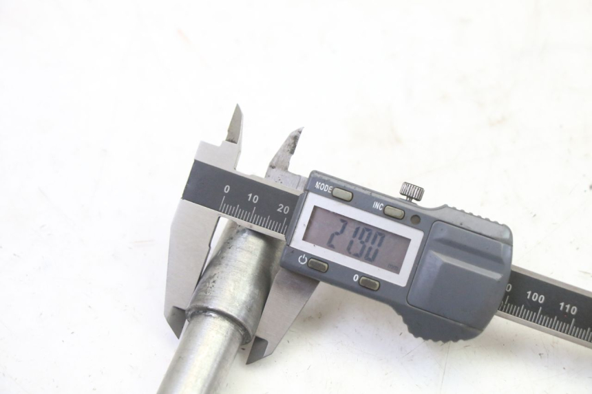 photo de EIXO DA RODA DIANTEIRA APRILIA ETX 125 (1998 - 2002) - Ampliação técnica