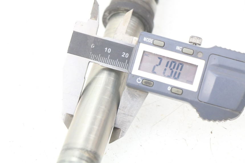 photo de EIXO DA RODA DIANTEIRA YAMAHA FJR ABS 1300 (2016 - 2020) - Detalhe da peça