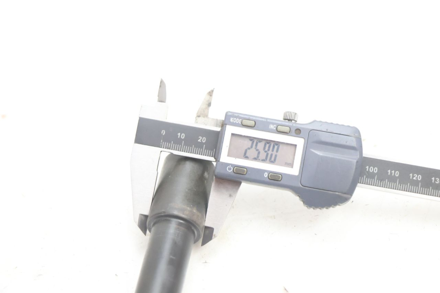 photo de EIXO DA RODA DIANTEIRA YAMAHA FJR 1300 (2001 - 2005) - Ampliação técnica