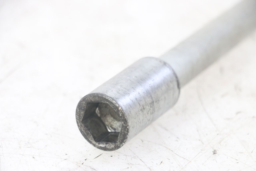 photo de EIXO DA RODA DIANTEIRA HONDA FORZA ABS 300 (2013 - 2017) - Pontos de fixação