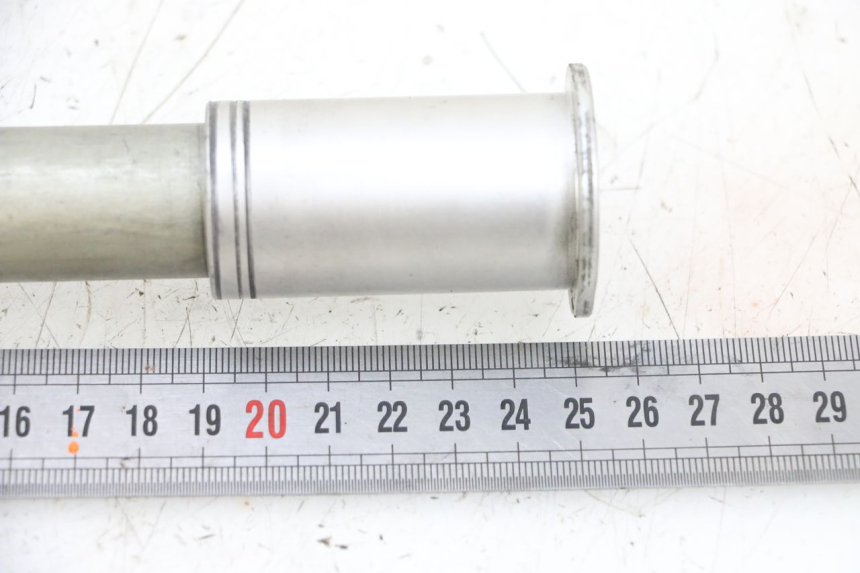 photo de EIXO DA RODA DIANTEIRA SUZUKI GSXR GSX-R 1000 (2003 - 2004) - Detalhe da peça