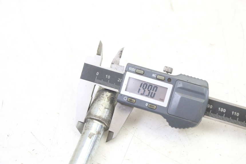 photo de EIXO DA RODA DIANTEIRA GILERA NEXUS 125 (2009 - 2013) - Ampliação técnica