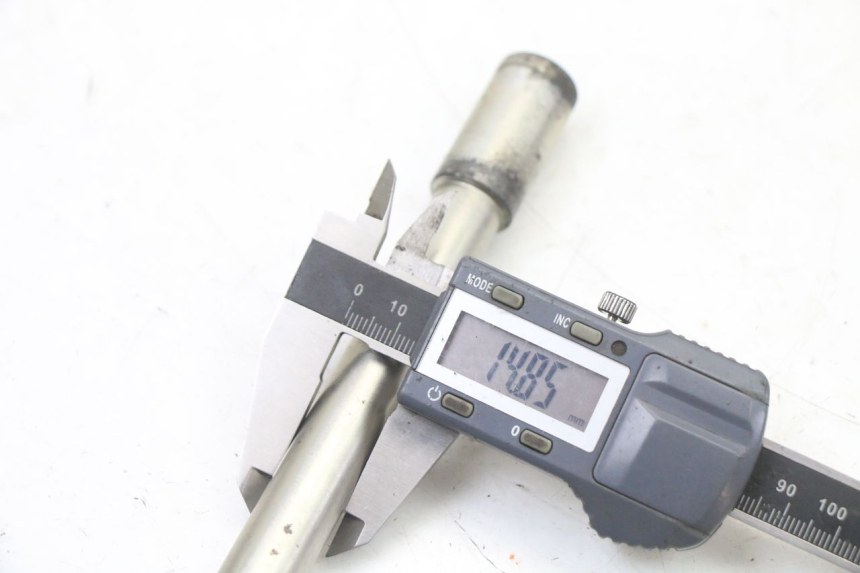 photo de EIXO DA RODA DIANTEIRA PEUGEOT SATELIS 125 (2013 - 2018) - Ampliação técnica
