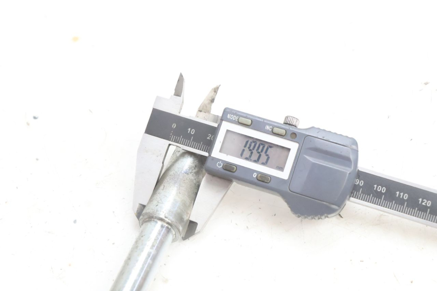 photo de EIXO DA RODA DIANTEIRA GILERA RUNNER SP 50 (2002 - 2004) - Ampliação técnica