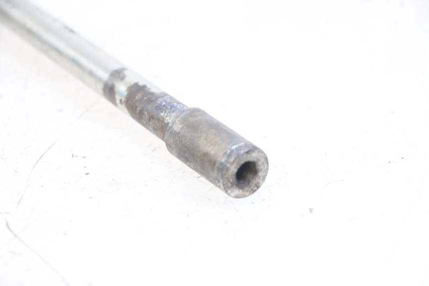 photo de EIXO DA RODA DIANTEIRA PEUGEOT SATELIS 125 (2013 - 2018) - Pontos de fixação