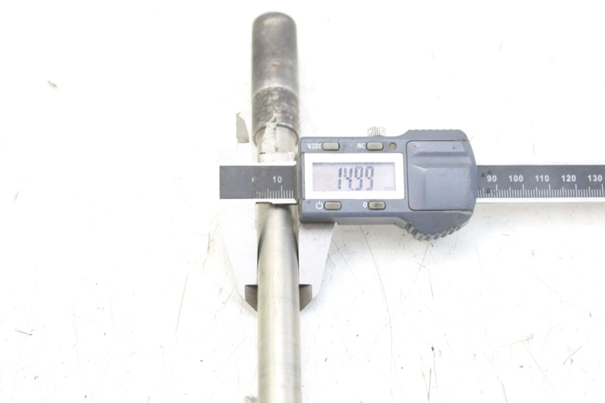 photo de EIXO DA RODA DIANTEIRA MBK SKYCRUISER 125 (2010 - 2013) - Detalhe da peça