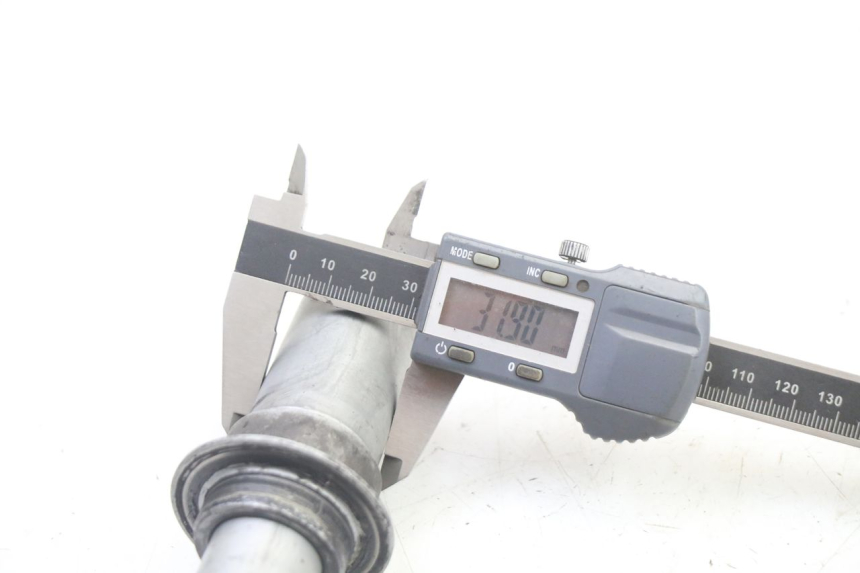 photo de EIXO DA RODA DIANTEIRA HONDA ST PAN EUROPEAN 1300 (2002 - 2013) - Ampliação técnica