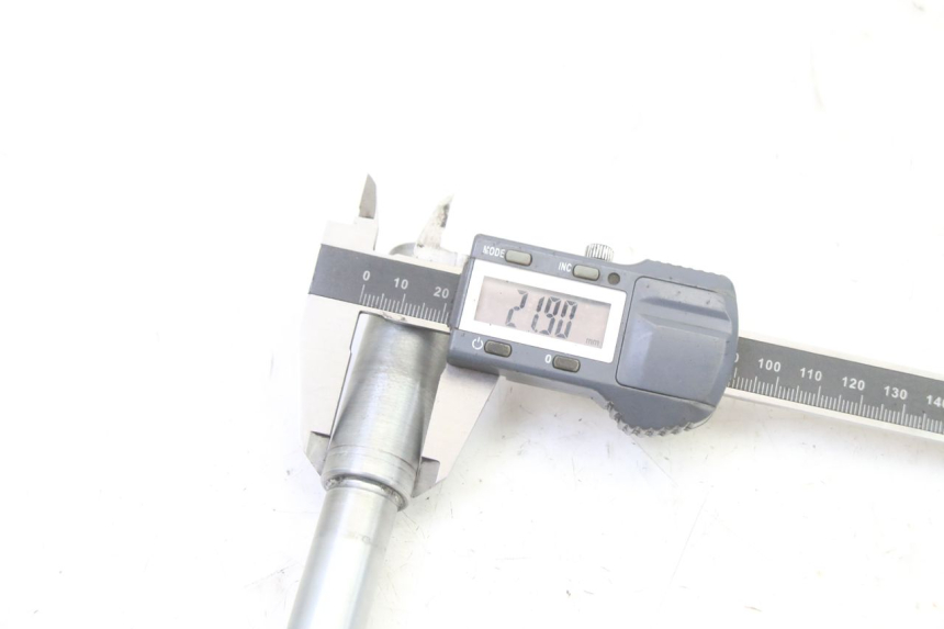 photo de EIXO DA RODA DIANTEIRA SUZUKI SV S 650 (2003 - 2009) - Ampliação técnica
