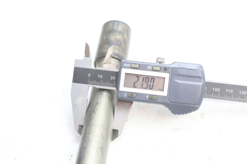 photo de EIXO DA RODA DIANTEIRA YAMAHA TDM ABS 900 (2002 - 2014) - Ampliação técnica