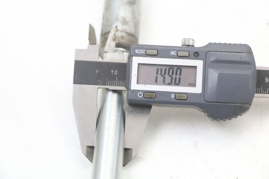 photo de EIXO DA RODA DIANTEIRA SUZUKI VL INTRUDER 125 (2004 - 2007) - Ampliação técnica