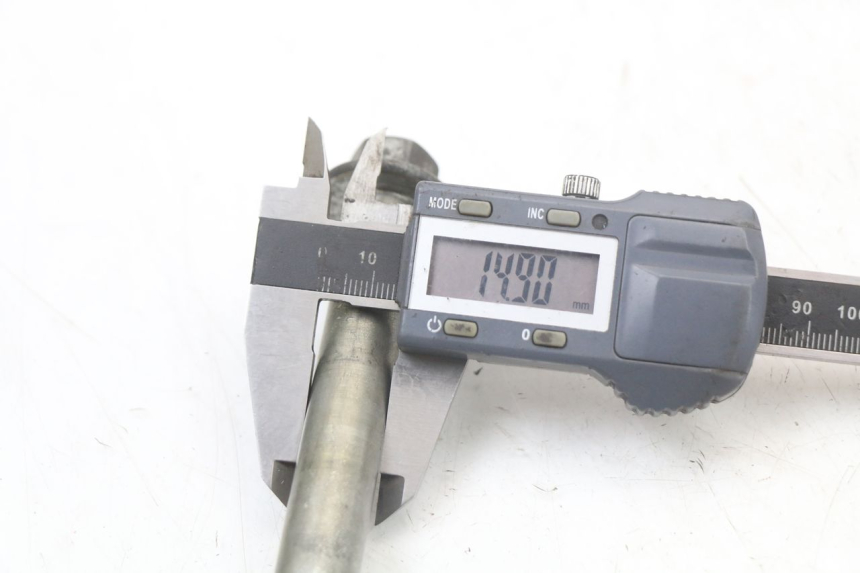 photo de EIXO DA RODA DIANTEIRA YAMAHA X-MAX XMAX 250 (2006 - 2009) - Outro ângulo de visão