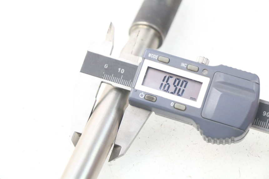 photo de EIXO DA RODA DIANTEIRA YAMAHA YP X-MAX XMAX 400 (2014 - 2017) - Ampliação técnica