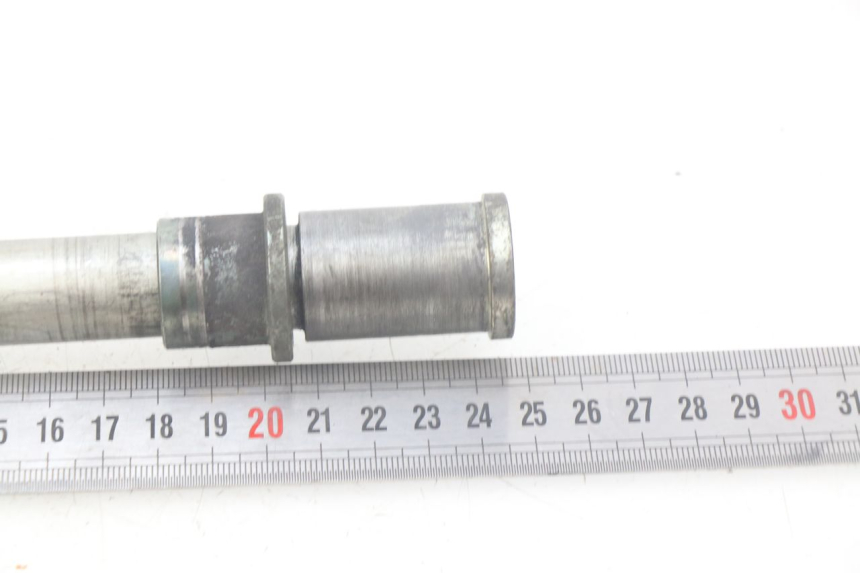 photo de EIXO DA RODA DIANTEIRA KAWASAKI Z S 750 (2003 - 2006) - Detalhe da peça