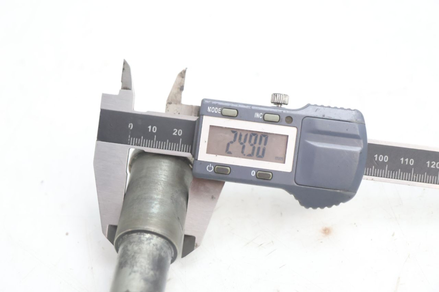photo de EIXO DA RODA DIANTEIRA KAWASAKI ZX-6R ZX6R 600 (1995 - 1997) - Ampliação técnica