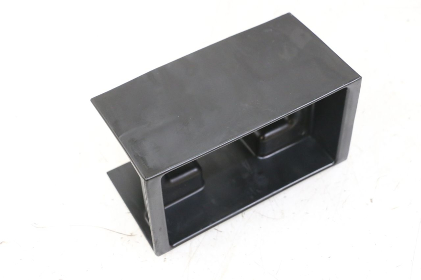 photo de SUPORTE DE BATERIA APRILIA SR MOTARD 50 (2012 - 2018) - Detalhe da peça