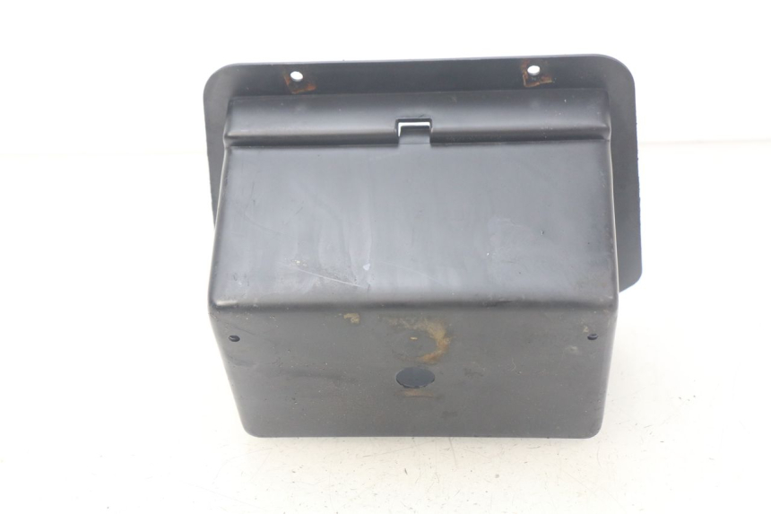 photo de SUPORTE DE BATERIA TNT MOTOR BOSTON 4T 50 (2018 - 2025) - Zoom do estado de desgaste