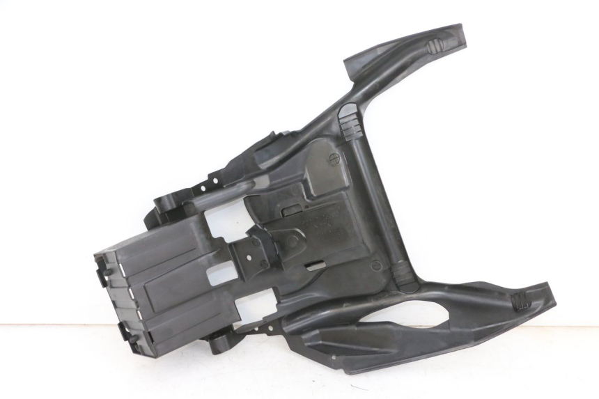 photo de CAIXA DE BATERIA SUZUKI BURGMAN 650 (2013 - 2020) - Detalhe da peça