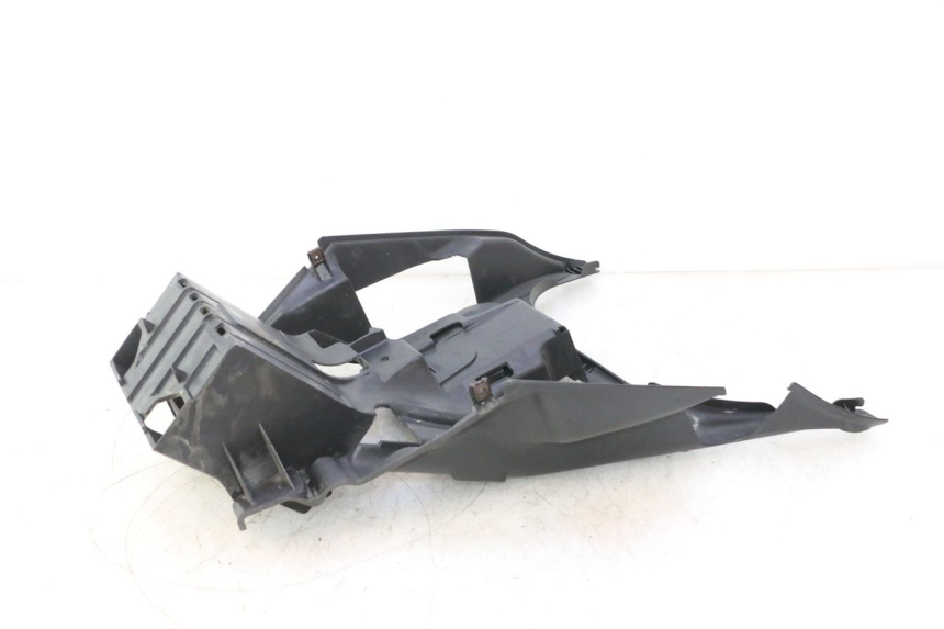 photo de CAIXA DE BATERIA SUZUKI BURGMAN EXECUTIVE ABS 650 (2006 - 2012) - Detalhe da peça