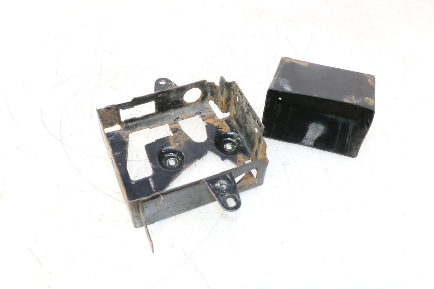 photo de CAIXA DE BATERIA HONDA CB TWO FIFTY 250 (1991 - 2002) - Zoom do estado de desgaste