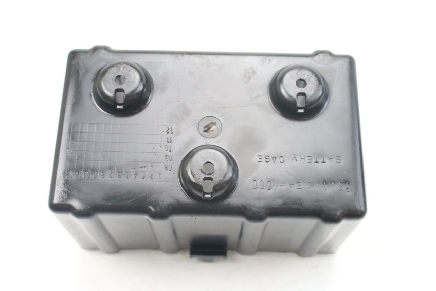 photo de SUPORTE DE BATERIA SYM CITYCOM CITY COM 125 (2009 - 2014) - Detalhe da peça
