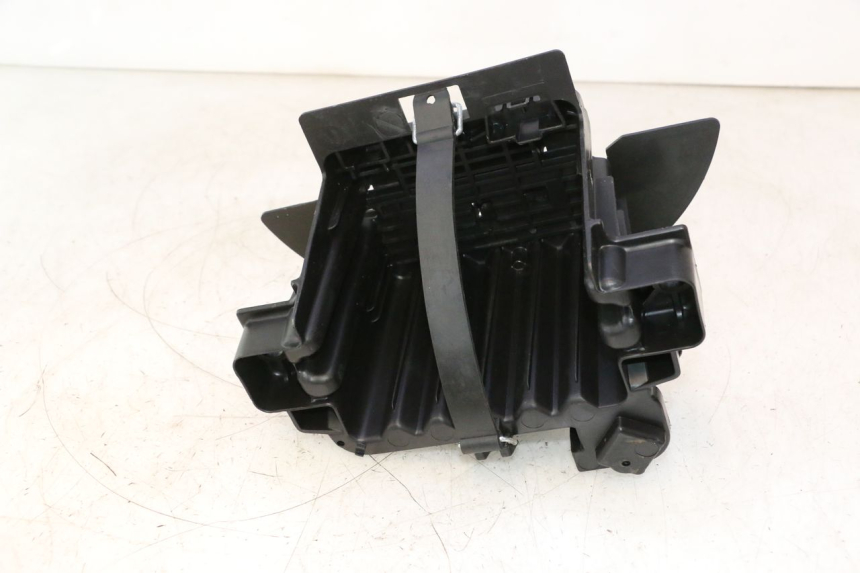 photo de SUPORTE DE BATERIA PEUGEOT CITYSTAR 2T 50 (2018 - 2021) - Zoom do estado de desgaste