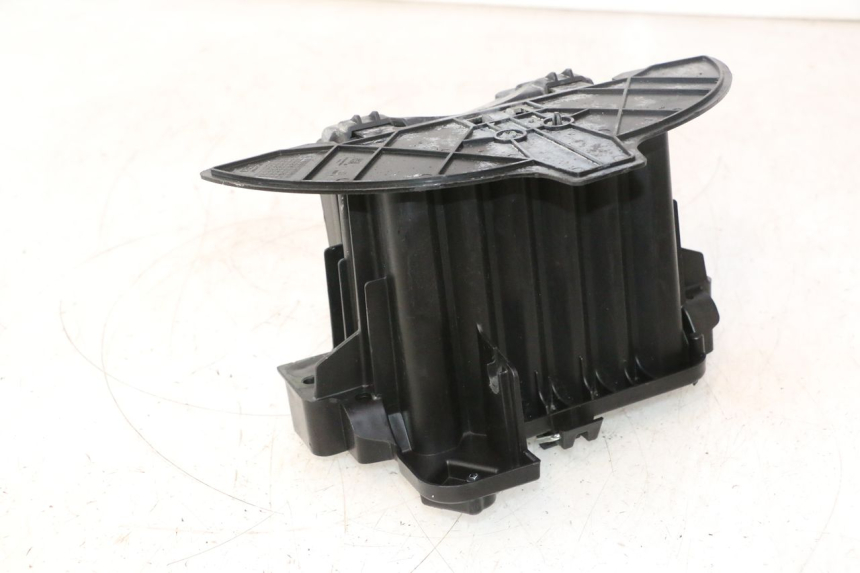 photo de SUPORTE DE BATERIA PEUGEOT CITYSTAR 2T 50 (2018 - 2021) - Ampliação técnica