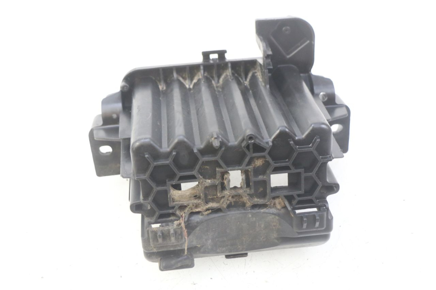 photo de SUPORTE DE BATERIA PEUGEOT CITYSTAR 125 (2011 - 2017) - Zoom do estado de desgaste