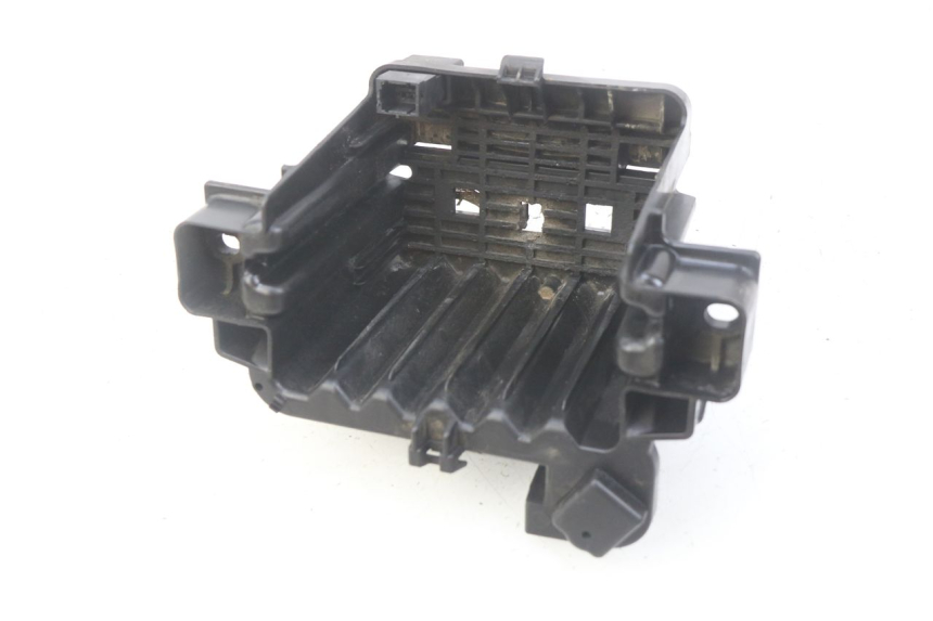 photo de SUPORTE DE BATERIA PEUGEOT CITYSTAR 125 (2011 - 2017) - Outro ângulo de visão