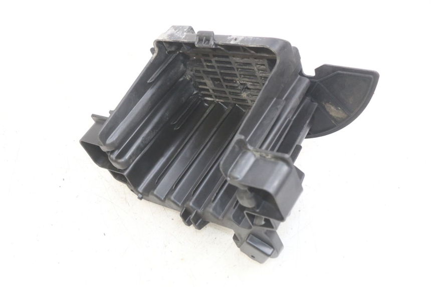 photo de SUPORTE DE BATERIA PEUGEOT CITYSTAR 125 (2011 - 2017) - Outro ângulo de visão