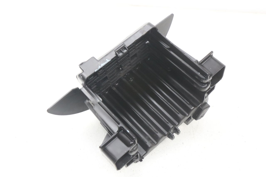 photo de CAIXA DE BATERIA PEUGEOT CITYSTAR 50 (2013 - 2017) - Detalhe da peça