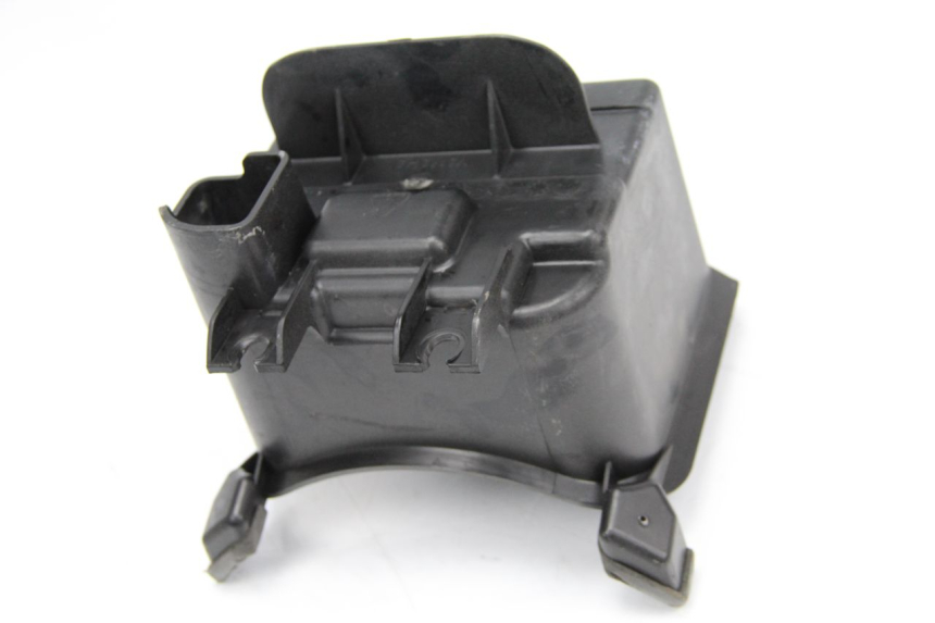 photo de SUPORTE DE BATERIA YAMAHA CYGNUS X INJECTION 125 (2007 - 2013) - Outro ângulo de visão