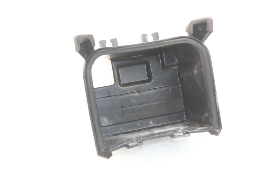 photo de SUPORTE DE BATERIA YAMAHA CYGNUS X INJECTION 125 (2007 - 2013) - Detalhe da peça