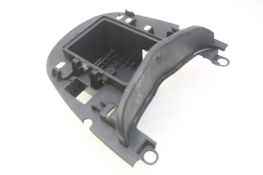 photo de SUPORTE DE BATERIA PEUGEOT DJANGO 2T 50 (2014 - 2019) - Detalhe da peça
