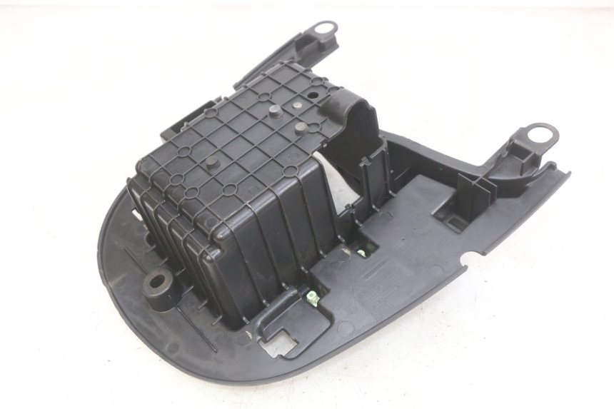 photo de CAIXA DE BATERIA PEUGEOT DJANGO 4T 50 (2014 - 2019) - Zoom do estado de desgaste