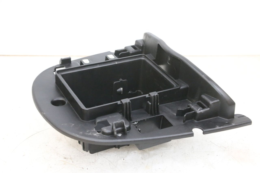 photo de CAIXA DE BATERIA PEUGEOT DJANGO 4T 50 (2014 - 2019) - Detalhe da peça