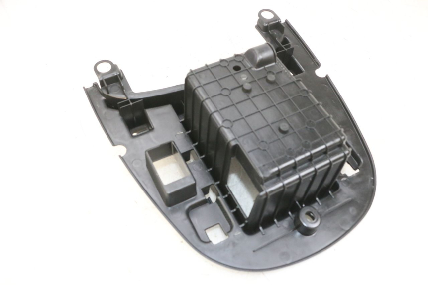 photo de CAIXA DE BATERIA PEUGEOT DJANGO 4T 50 (2014 - 2019) - Zoom do estado de desgaste