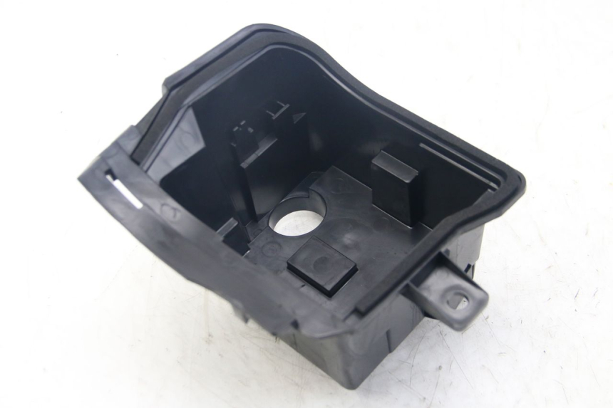 photo de SUPORTE DE BATERIA YAMAHA D'ELIGHT DELIGHT 125 (2017 - 2020) - Detalhe da peça