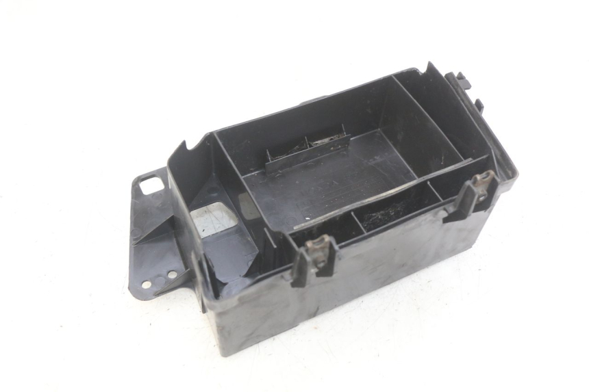photo de CAIXA DE BATERIA HONDA FES PANTHEON 2T 125 (1998 - 2002) - Ampliação técnica